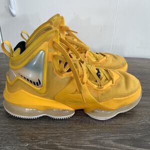 Nike LeBron 19 Hard Hat Sneakers Mens Size 12 (CZ0203-700) READ